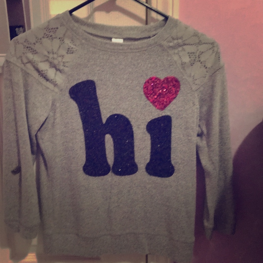 Gray long sleeve, with the word hi